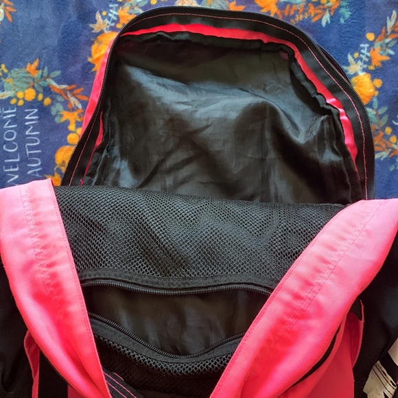 Pink backpack - Picture 4 of 6